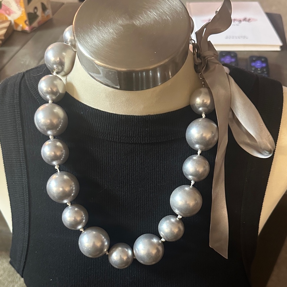 Elegant Silver Beaded Necklace